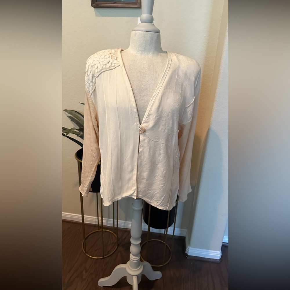 Pretty Ventage Beige Blouse With light Brown Size 10